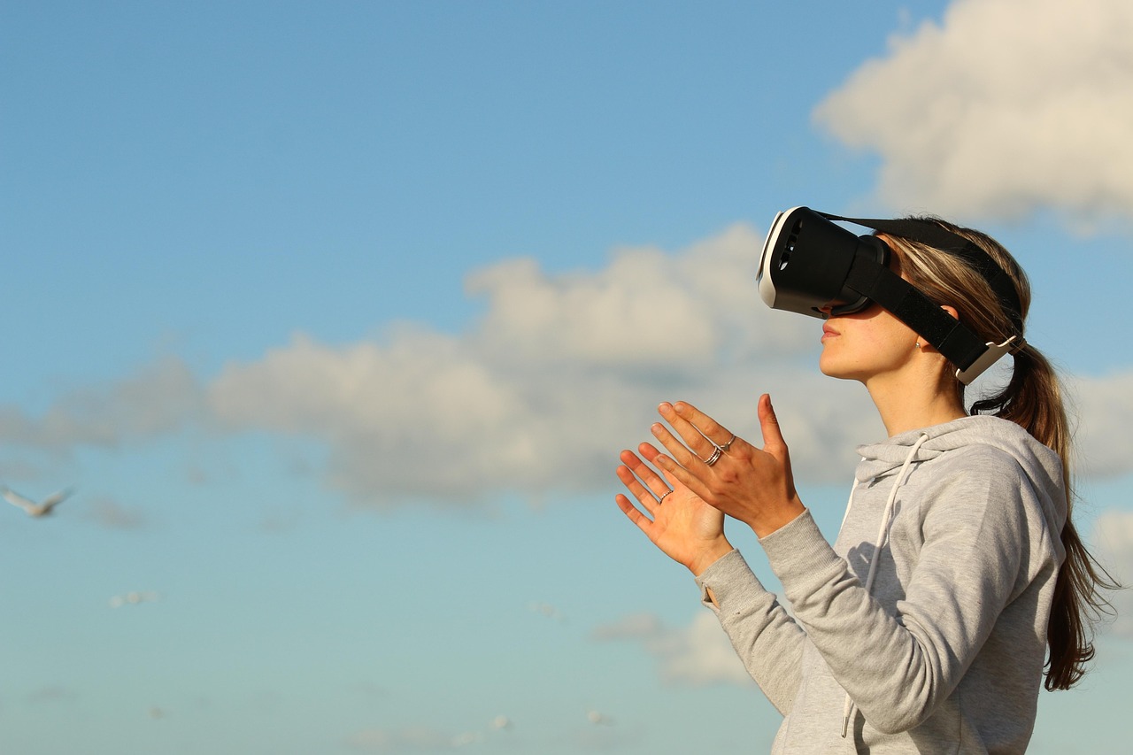 entdecken sie, wie virtual reality die bildung revolutioniert, immersive lernumgebungen schafft und schülern ein interaktives und motivierendes lernerlebnis bietet.
